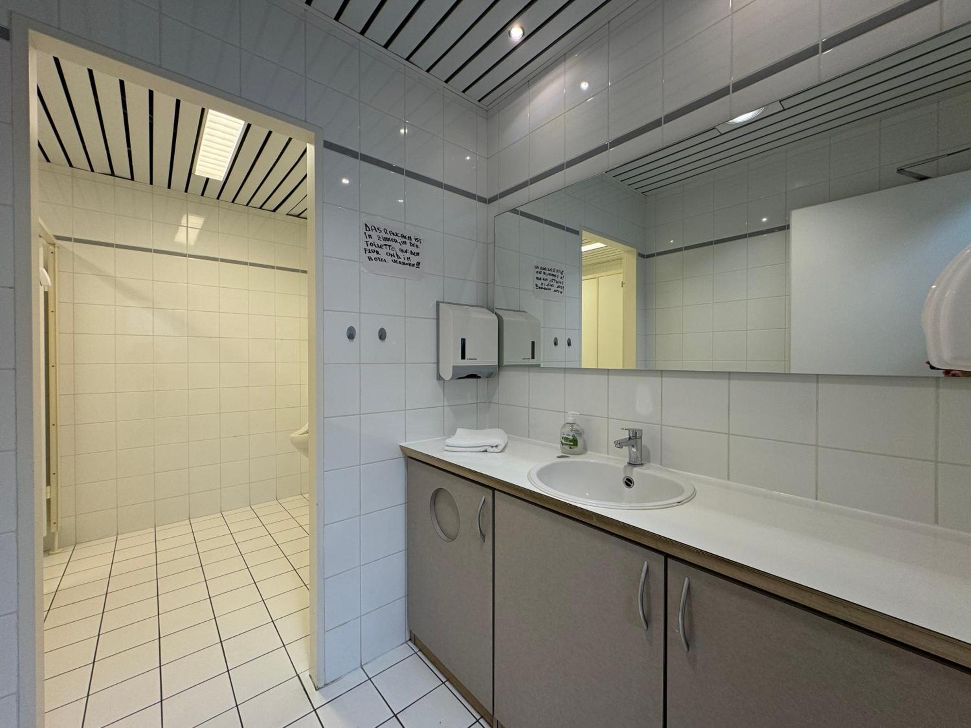 Thuja Apartments Karlsruhe-Neureut By Kurzzeit Bagian luar foto