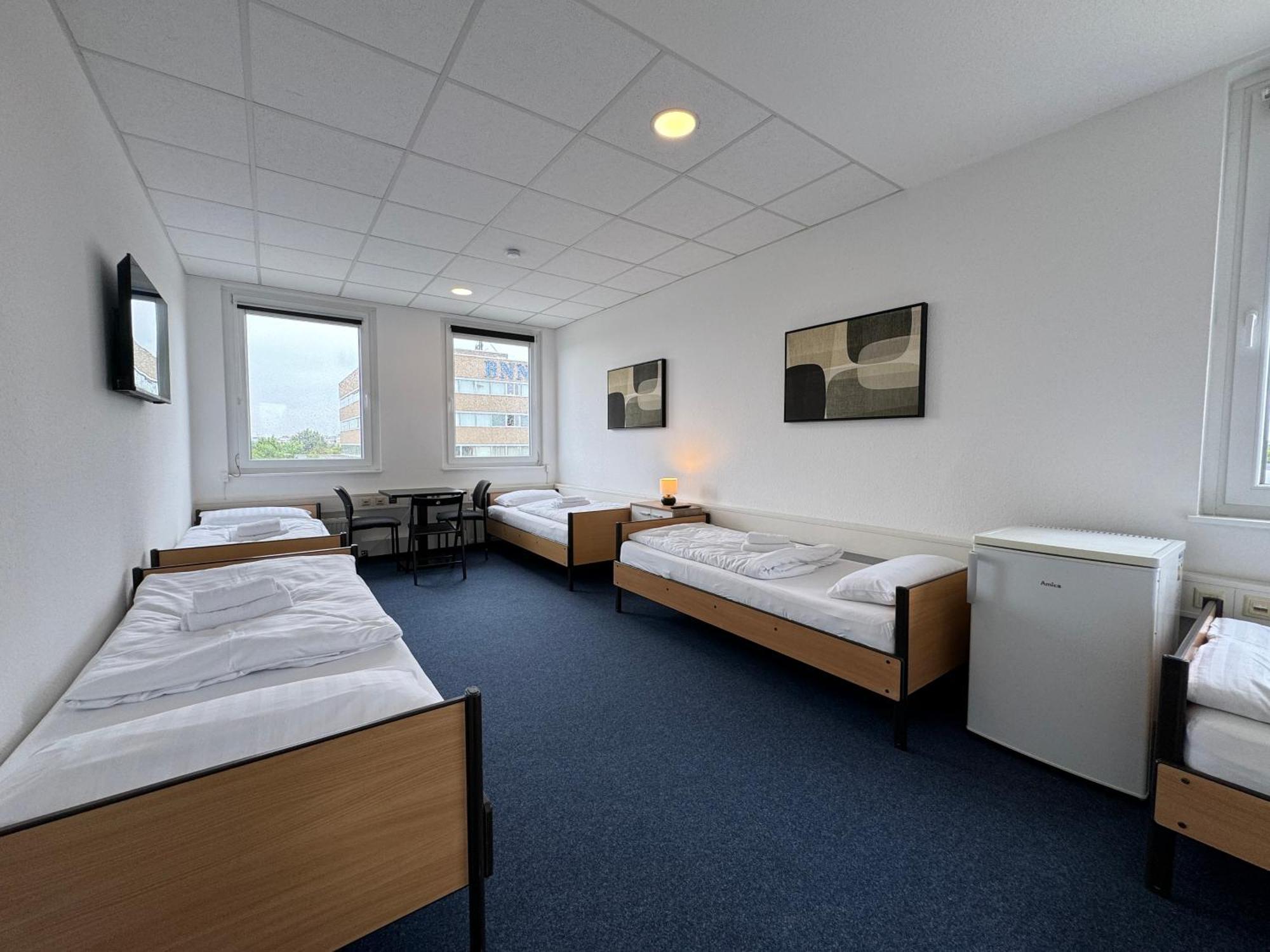 Thuja Apartments Karlsruhe-Neureut By Kurzzeit Bagian luar foto