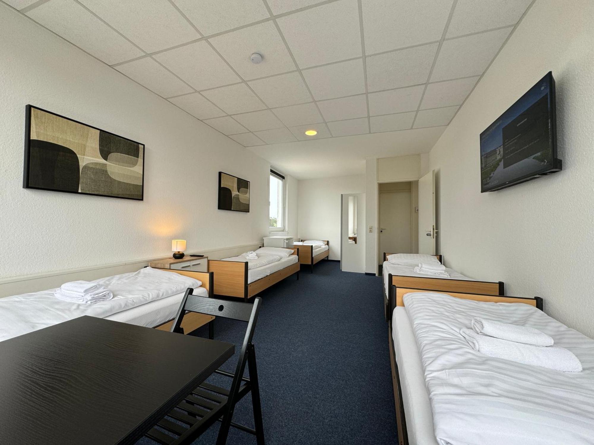 Thuja Apartments Karlsruhe-Neureut By Kurzzeit Bagian luar foto