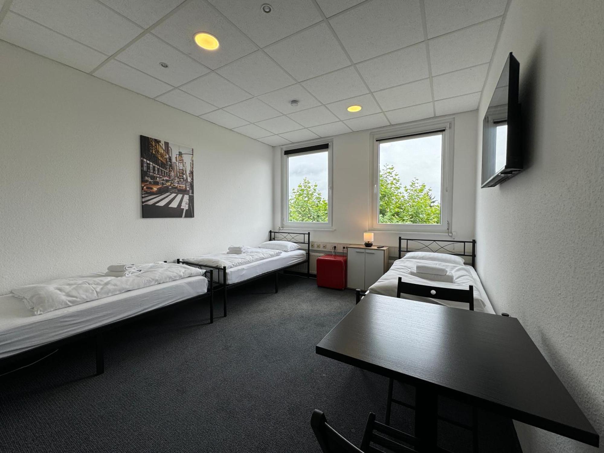 Thuja Apartments Karlsruhe-Neureut By Kurzzeit Bagian luar foto