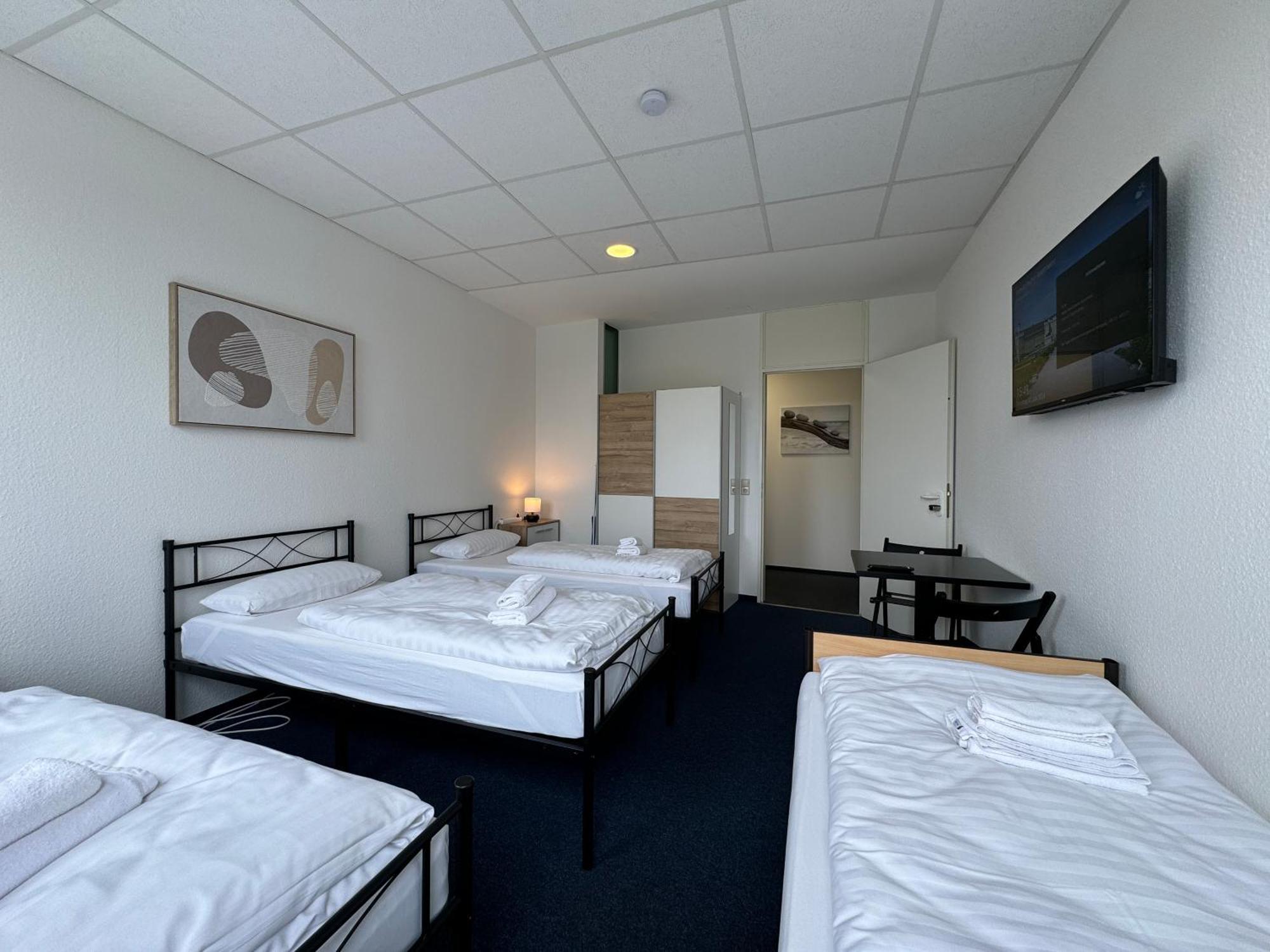 Thuja Apartments Karlsruhe-Neureut By Kurzzeit Bagian luar foto