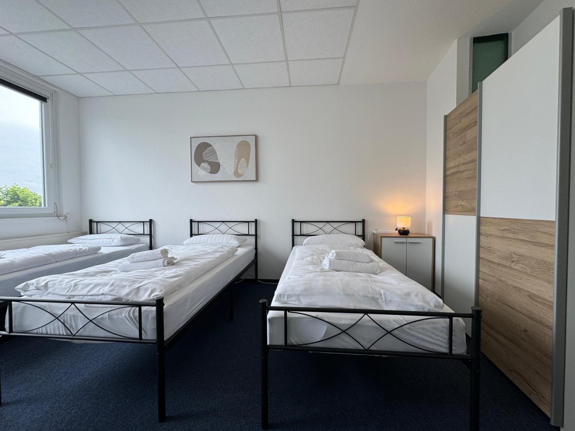 Thuja Apartments Karlsruhe-Neureut By Kurzzeit Bagian luar foto