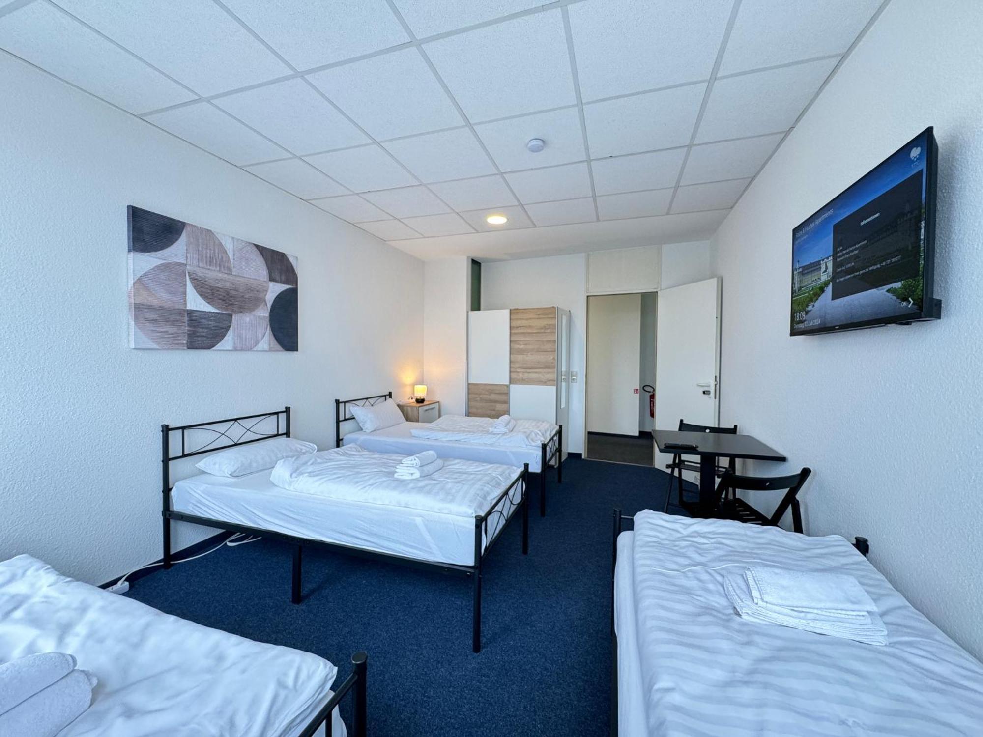 Thuja Apartments Karlsruhe-Neureut By Kurzzeit Bagian luar foto