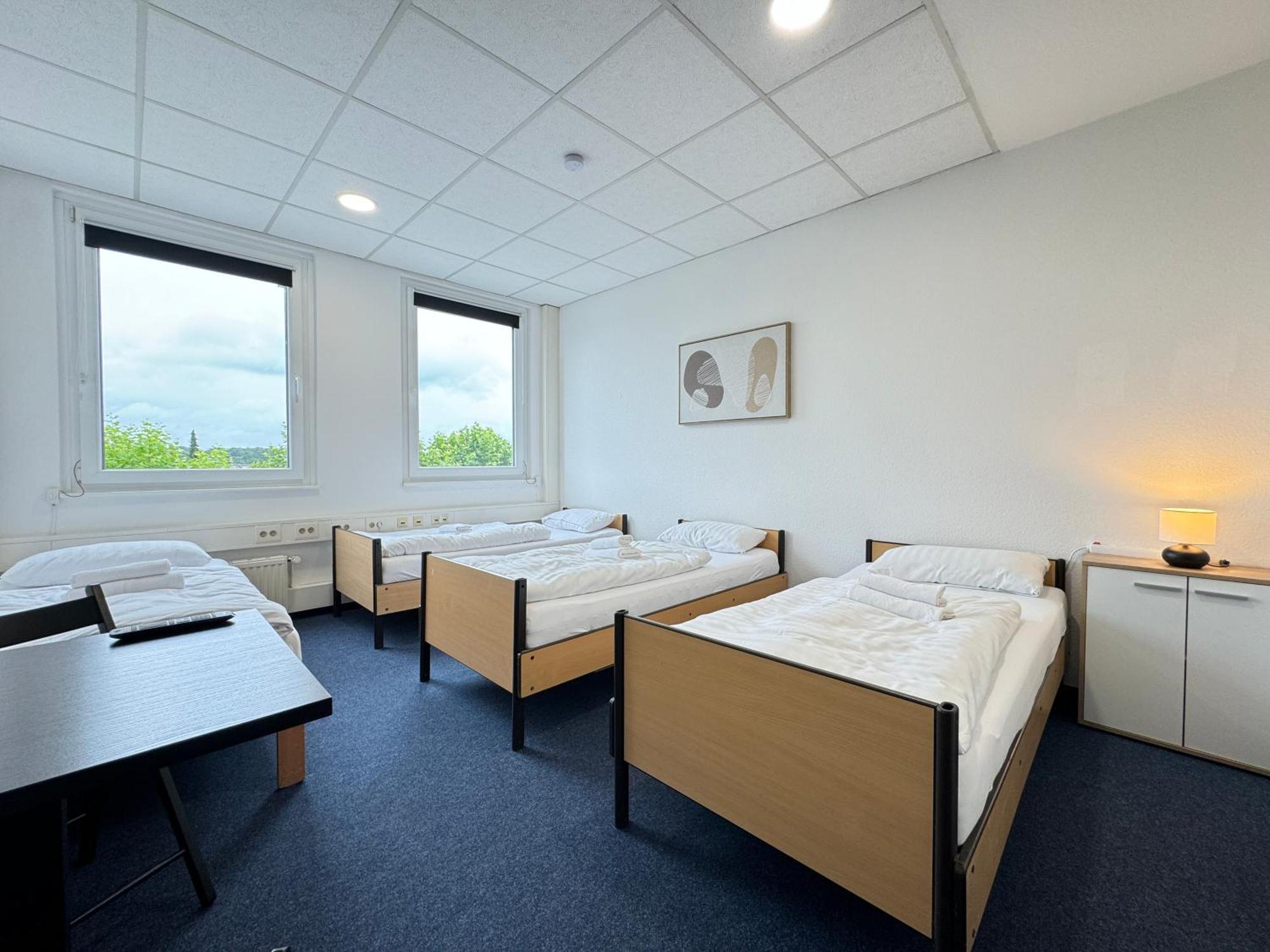 Thuja Apartments Karlsruhe-Neureut By Kurzzeit Bagian luar foto