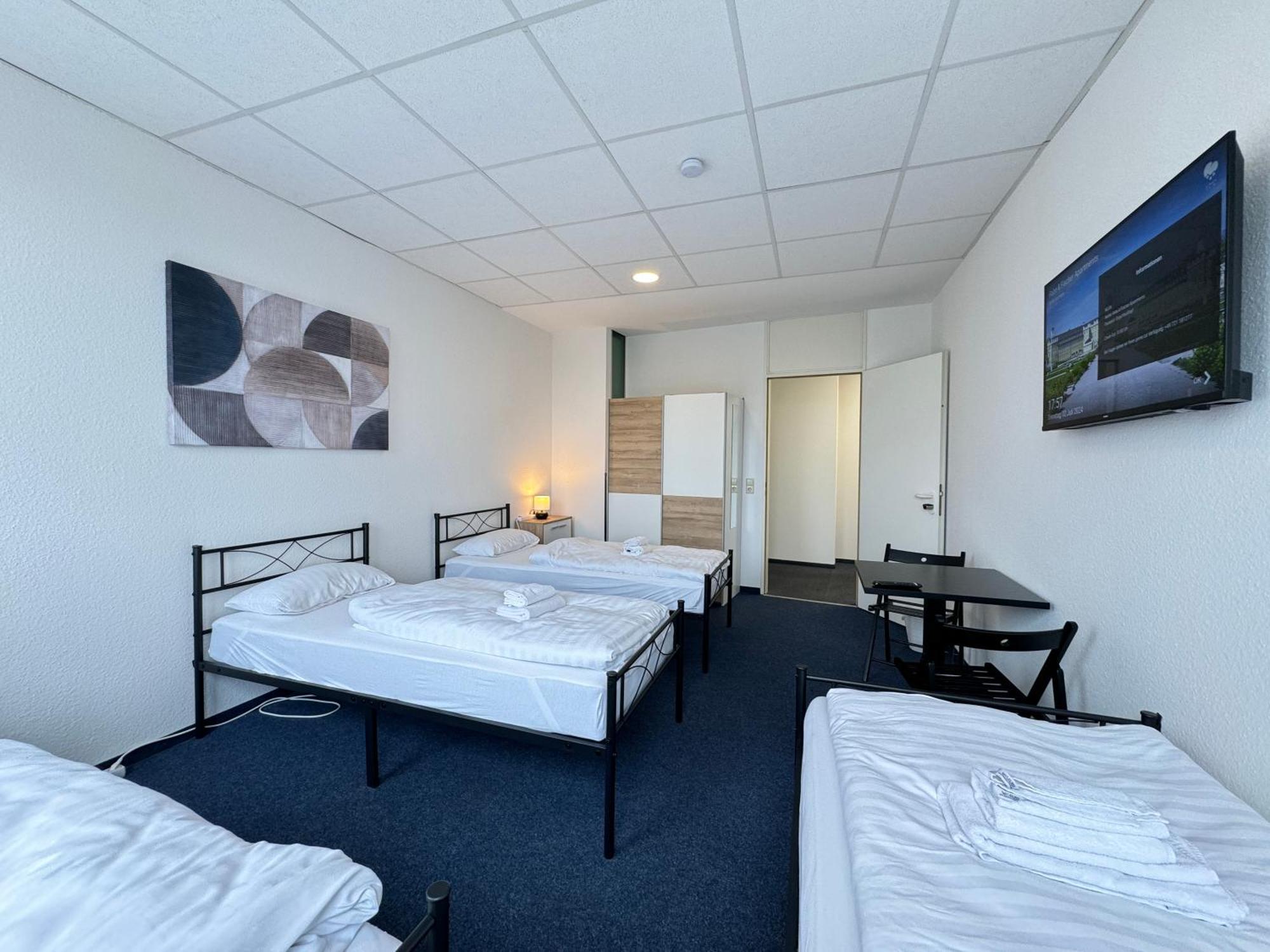 Thuja Apartments Karlsruhe-Neureut By Kurzzeit Bagian luar foto