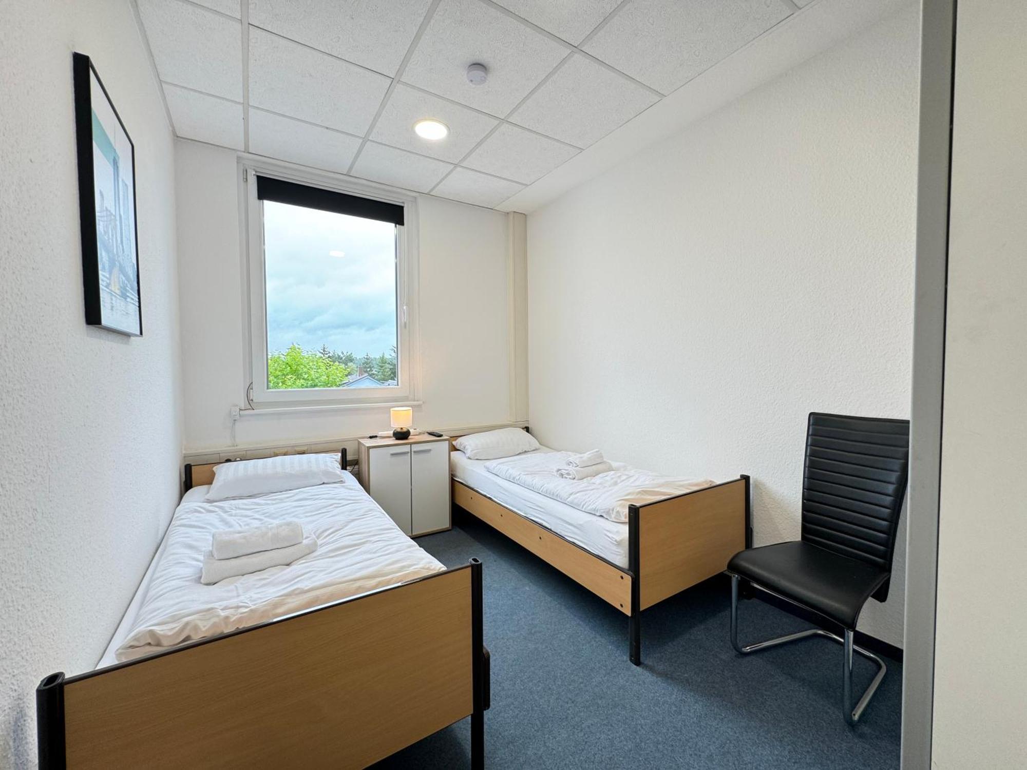 Thuja Apartments Karlsruhe-Neureut By Kurzzeit Bagian luar foto