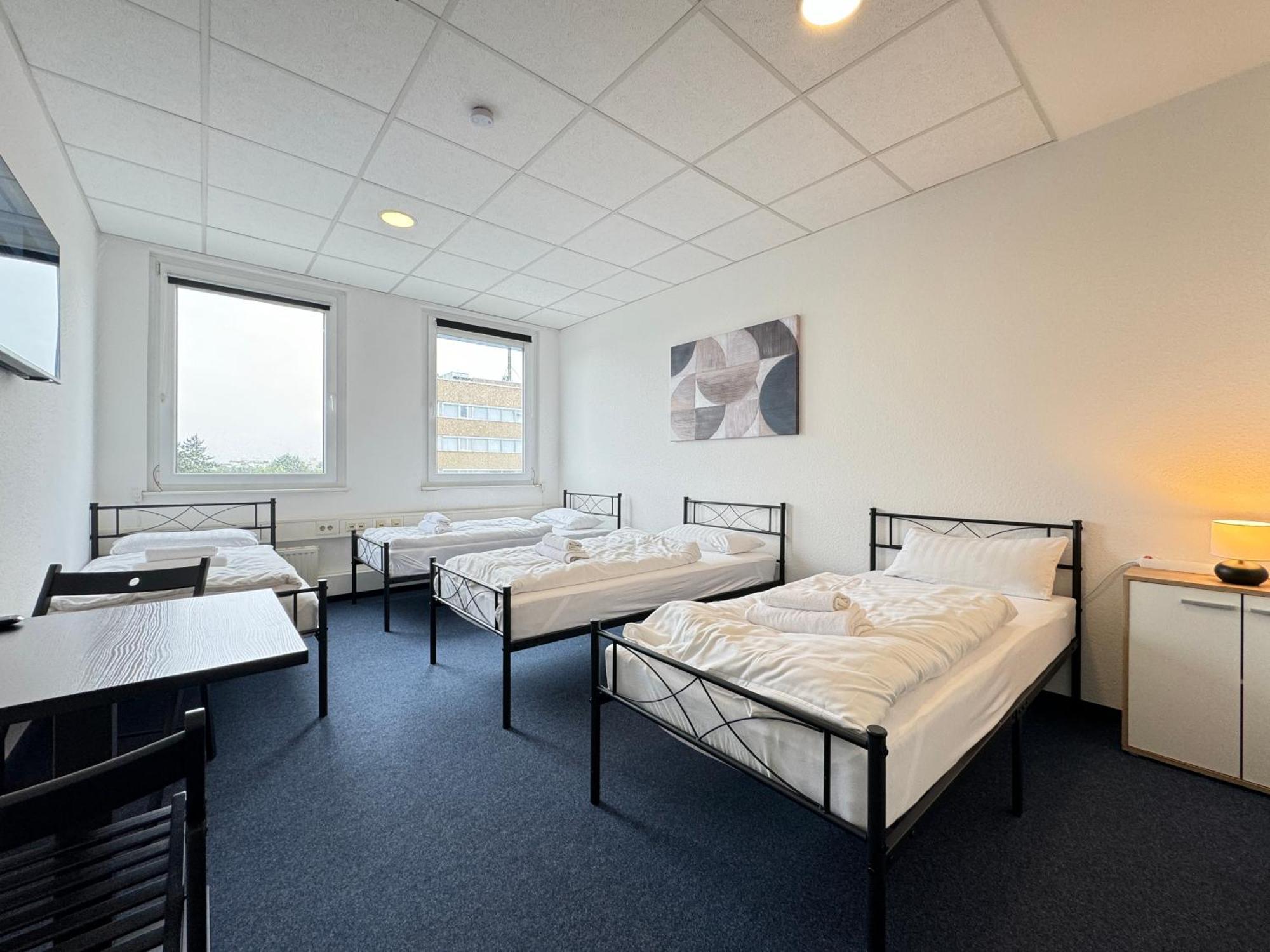 Thuja Apartments Karlsruhe-Neureut By Kurzzeit Bagian luar foto