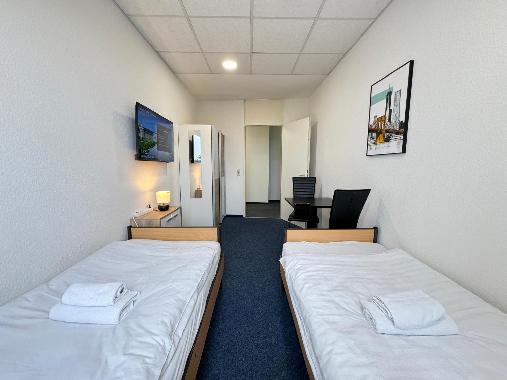 Thuja Apartments Karlsruhe-Neureut By Kurzzeit Bagian luar foto