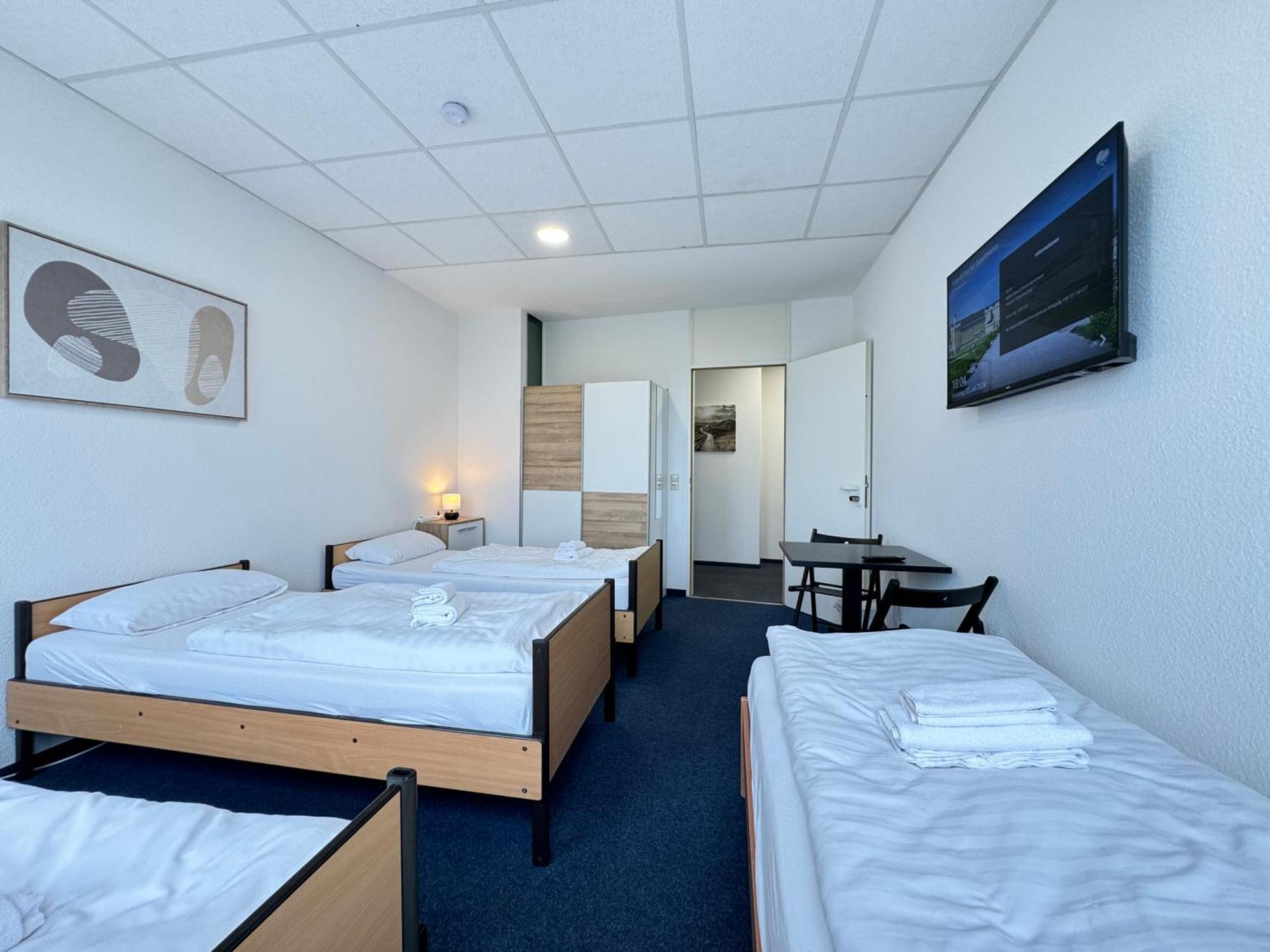 Thuja Apartments Karlsruhe-Neureut By Kurzzeit Bagian luar foto